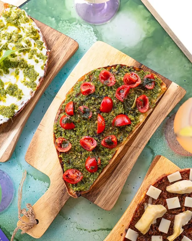 Pizza italienne à partager à Paris